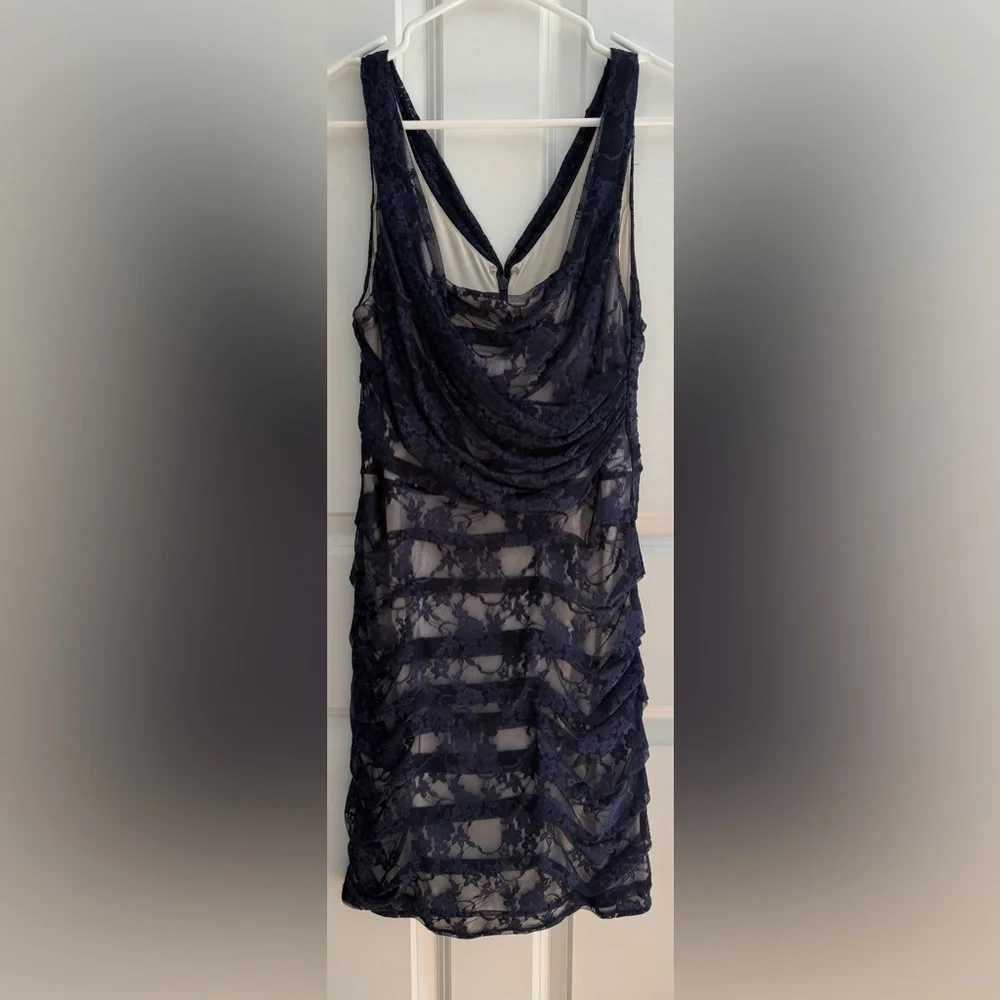Express Navy Blue Ruched Lace Cocktail Dress Size 6 - Picture 6 of 7